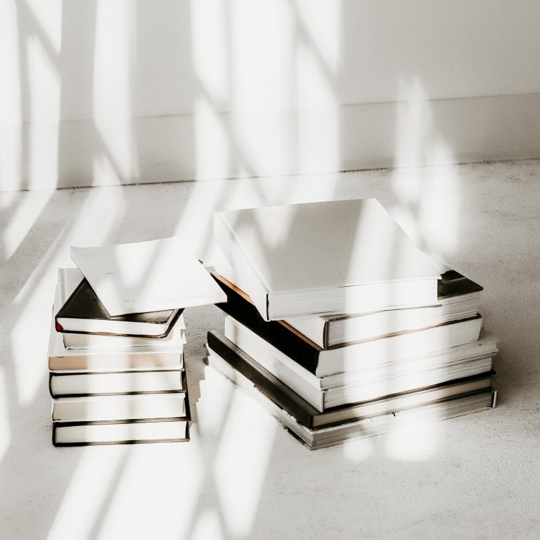 WORK-WITH-US-MANAGING-EDITOR-haute-stock-photography-subscription-the-agency-collection-final-20