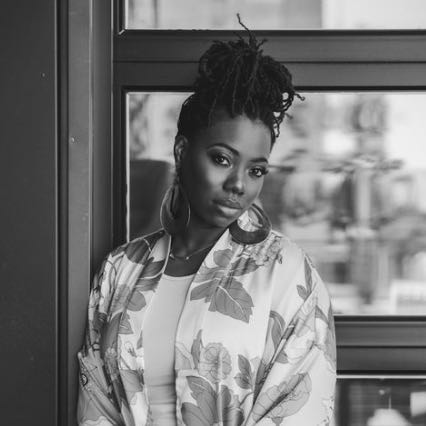 Destinations Podcast: Kadija Taylor's Tablescape for an Authentic Paella Dinner from Madrid