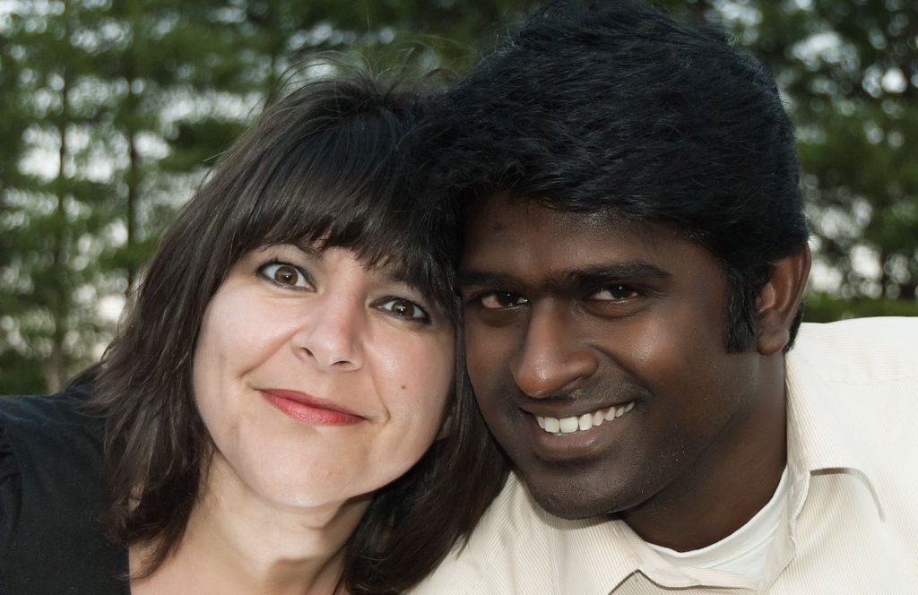 Cross-cultural dating (Image via Pixabay)